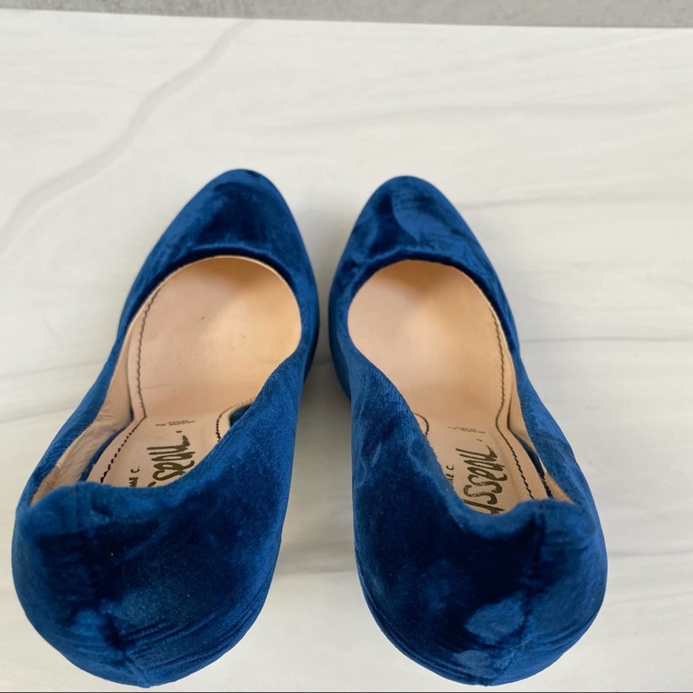 JEROME C ROUSSEAU Blue Velvet Platform Pumps Size 39 - Picture 6 of 12
